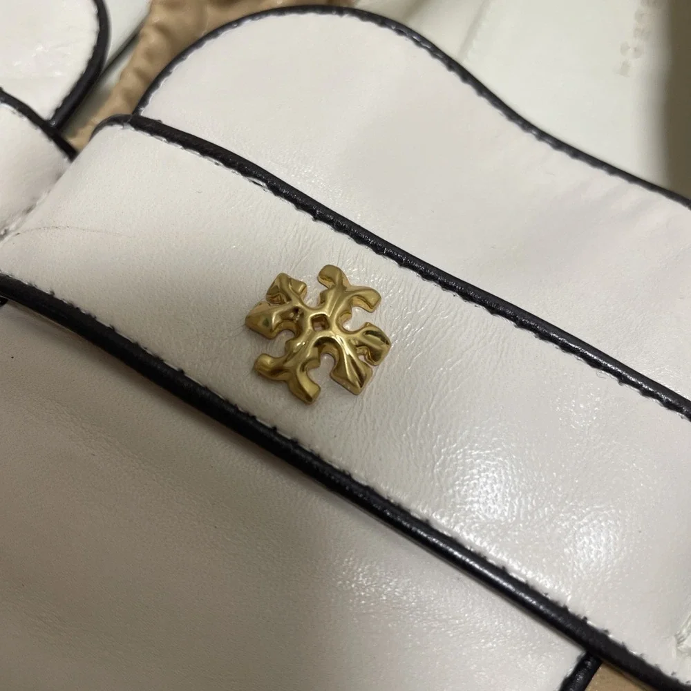 Tory Burch tory burch